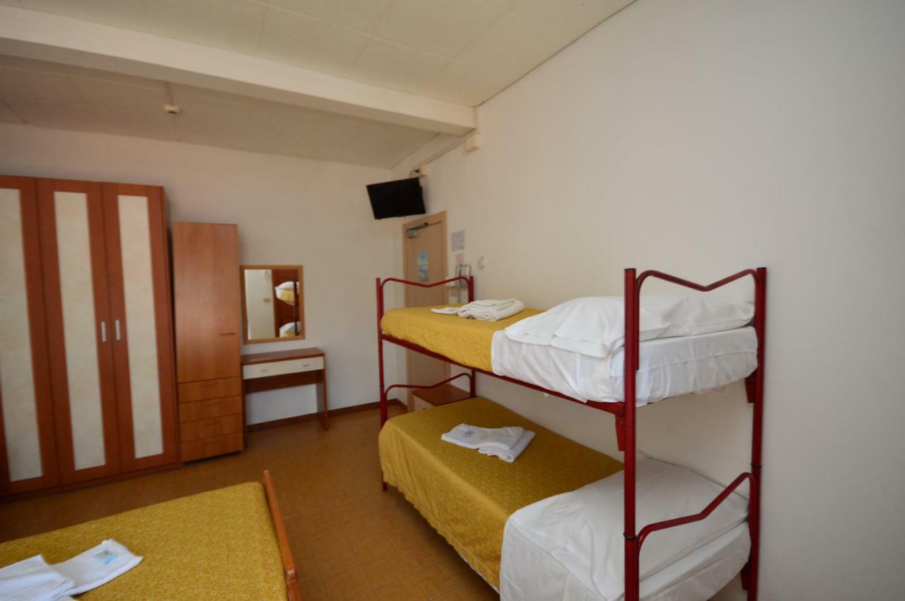 Hotel Moroni Rimini Extérieur photo